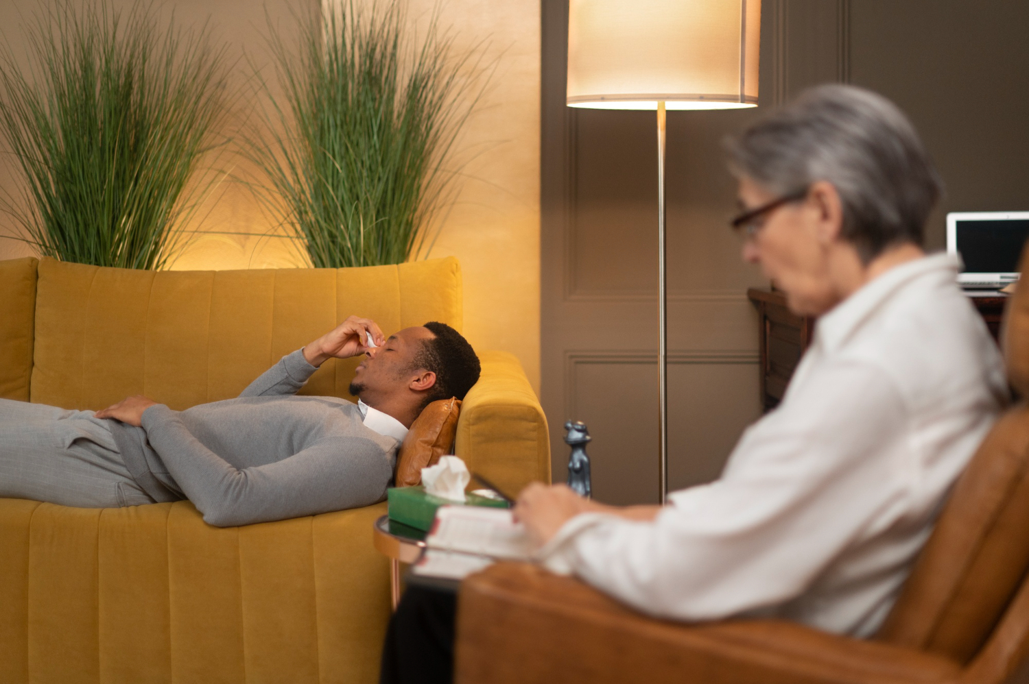 When Old Feelings Come Back for the Holidays How Depressive Disorder Treatment Helped Me Feel Present Again