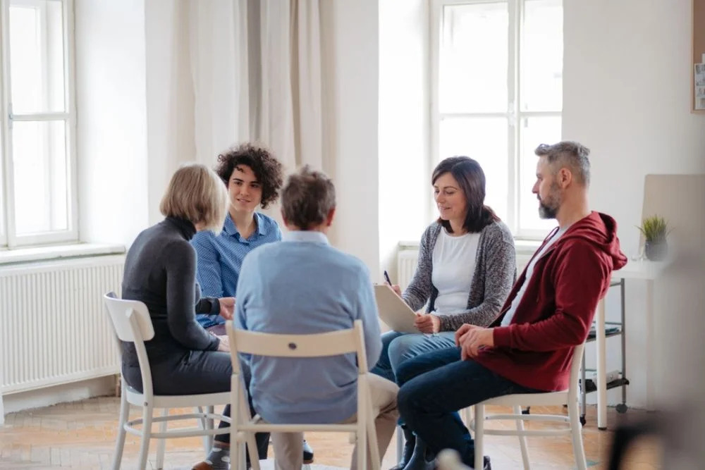 Relationship Anxiety Signs, Causes, and When to Get Help